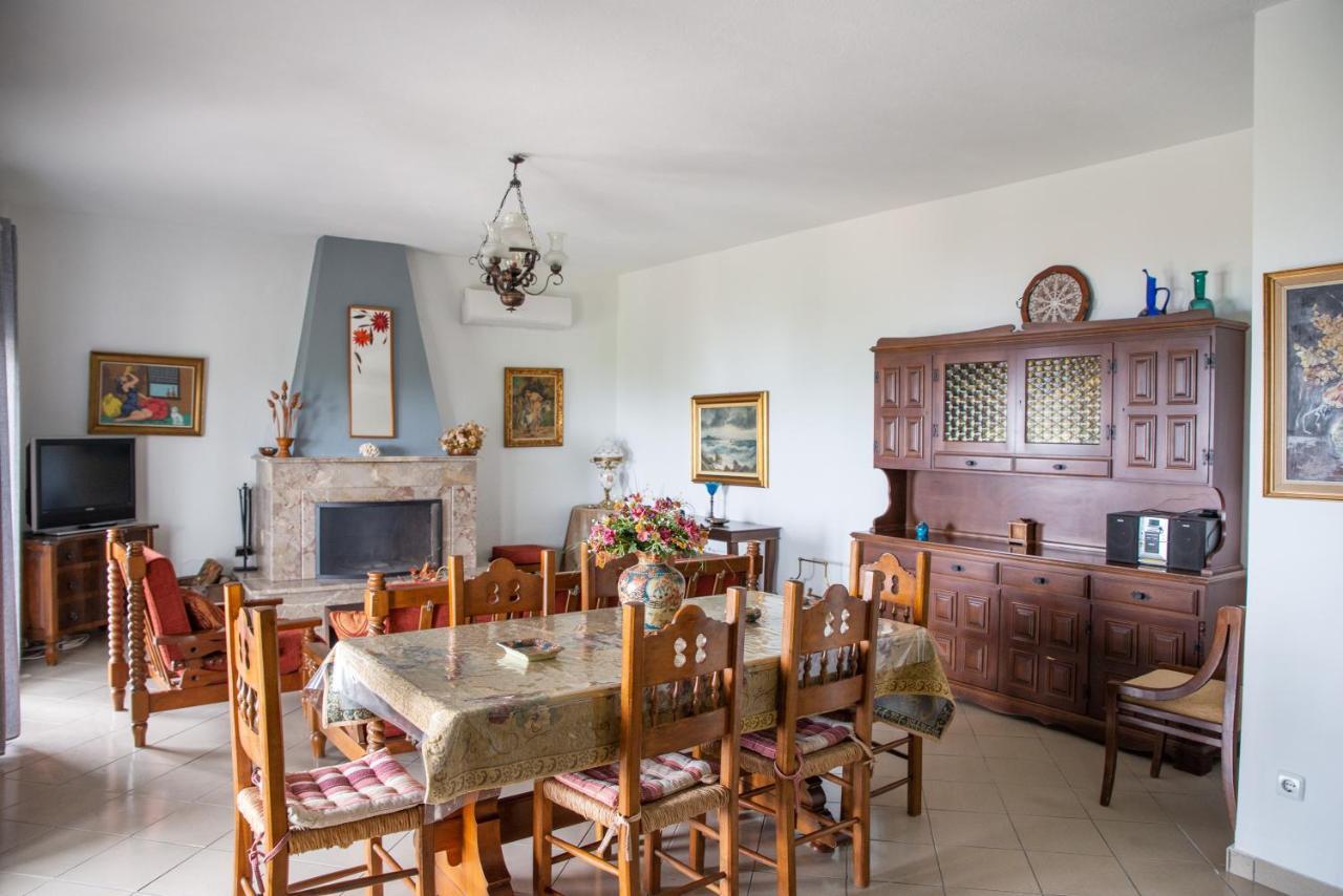 Eleni's House Chorefto